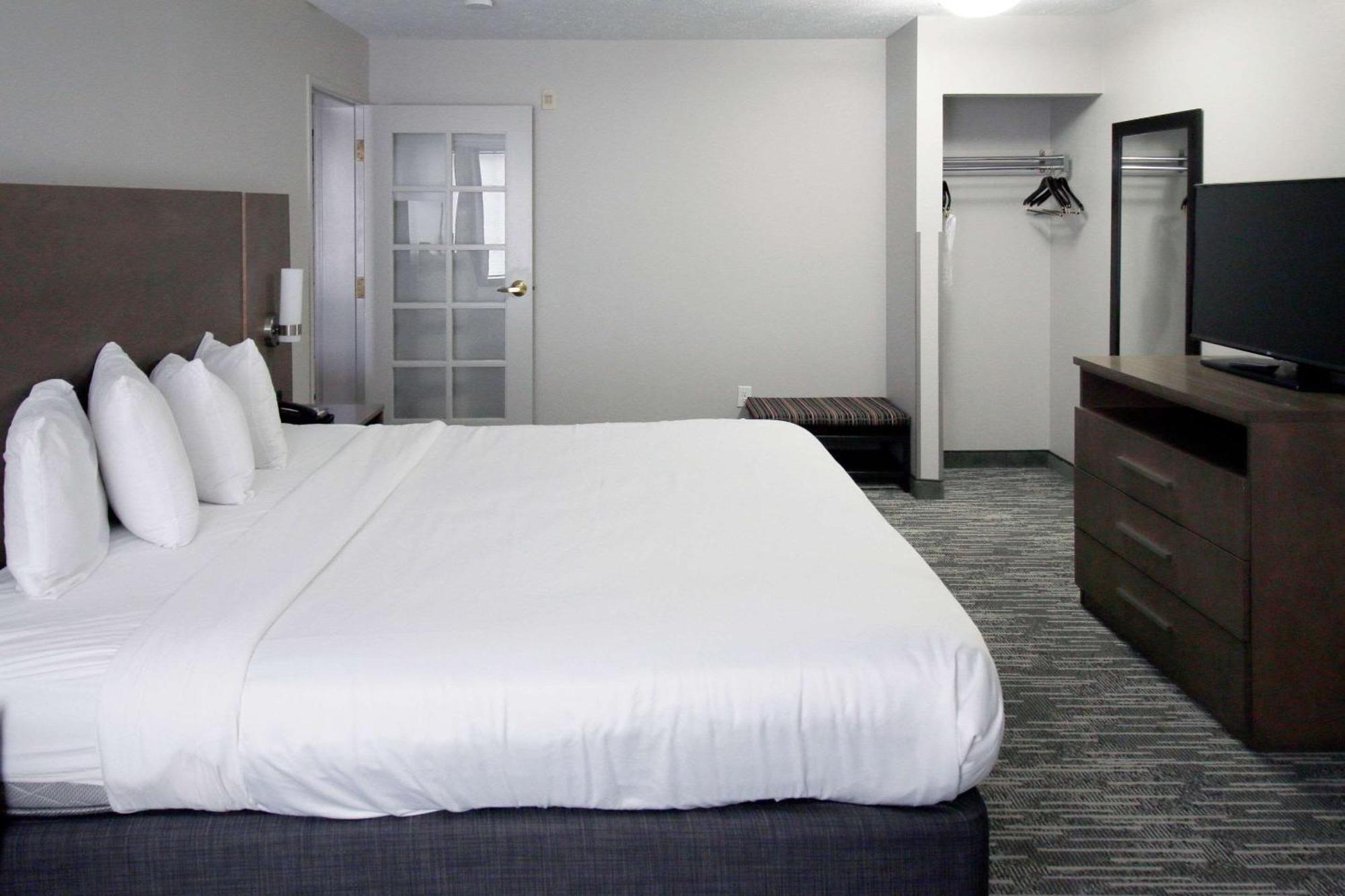 Country Inn & Suites By Radisson, Council Bluffs, Ia Buitenkant foto