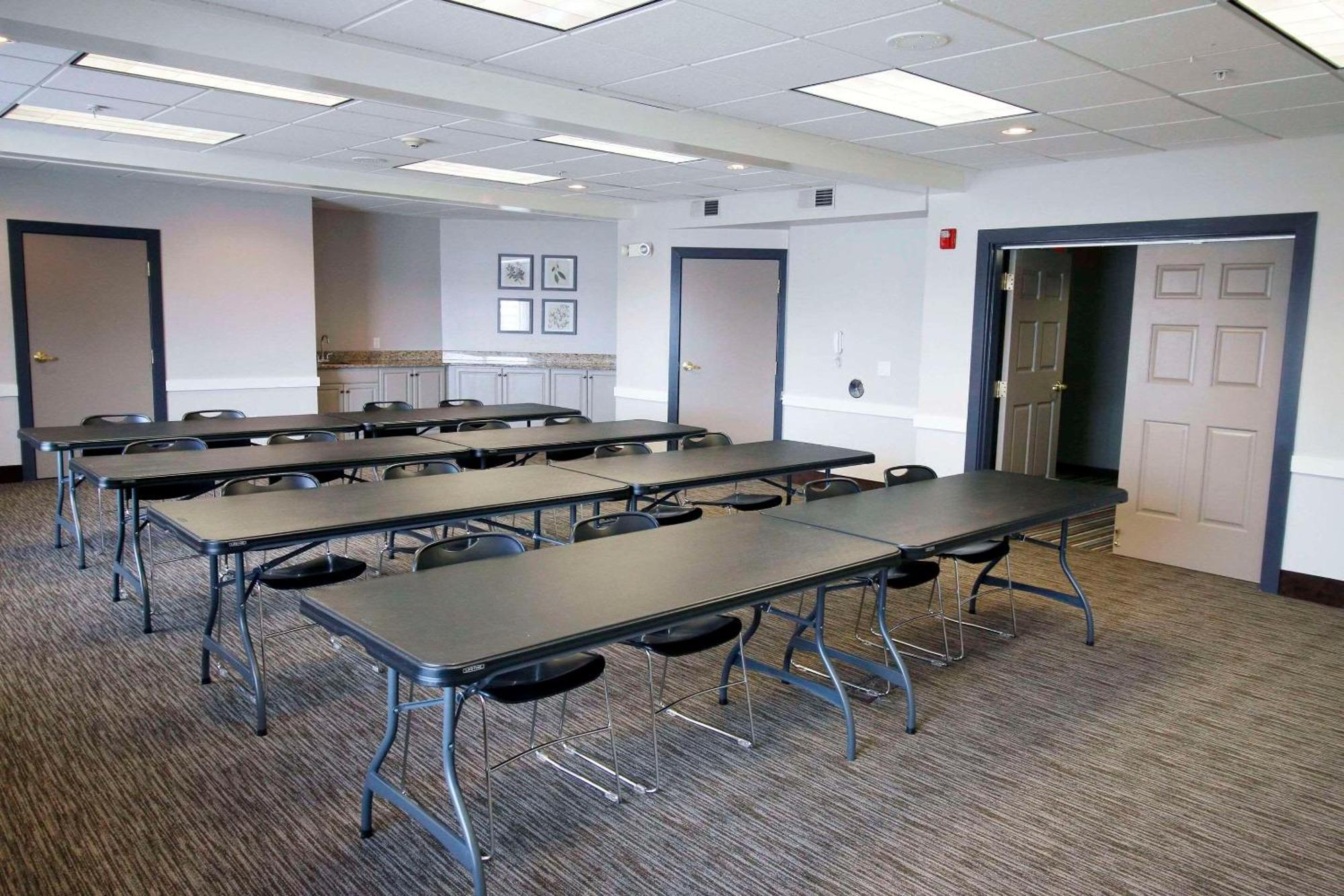 Country Inn & Suites By Radisson, Council Bluffs, Ia Buitenkant foto